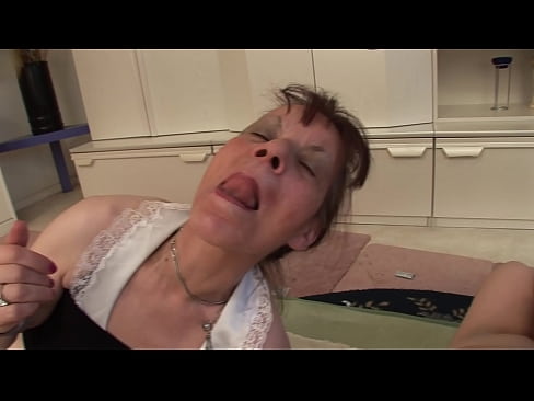 ❤️ To bedstemødre og en bedstefar har en trekant Fucking video at da.porngifmag-com.ru