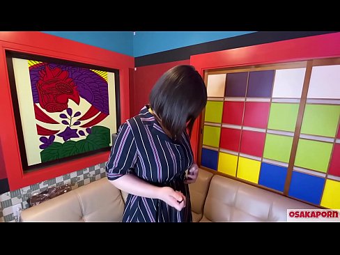 ❤️ Japansk cutie med store bryster onanerer med sexlegetøj og får en orgasme. Hun fortæller i et interview om sin kneppeoplevelse. Kæmpe bryster og behårede fisse stønner højt. Osakaporn Fucking video at da.porngifmag-com.ru